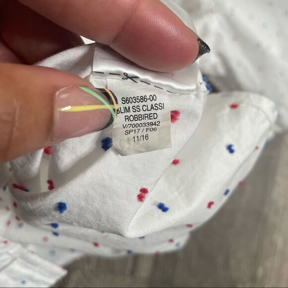 2/$20 Old Navy Short Sleeved Slim Fit The Classic Shirt in Robbired - Picture 5 of 7